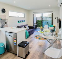 U101 Brunswick Living Brand New Deluxe Balcony Apartment close to Airport and CBD