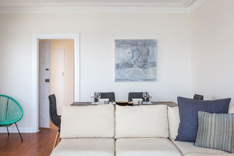 Unbelievable Clifftop Townhouse With Ocean Views - Accommodation Asia 3