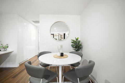 Urban Rest - Founders Lane - Accommodation Asia 3