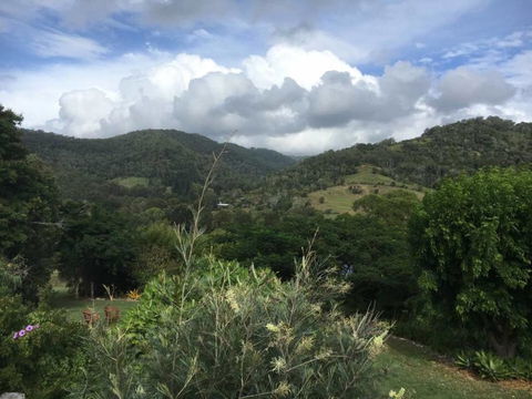 Valley View Cottages - Accommodation Guide 0