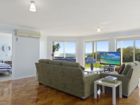 VALLEY VIEWS - 10 Valley Heights Drive - Accommodation Asia 3