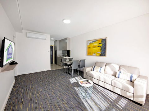 Value Suites Penrith - Accommodation Asia 1