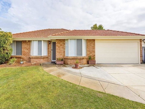 Varuna Stay - Accommodation Guide 1