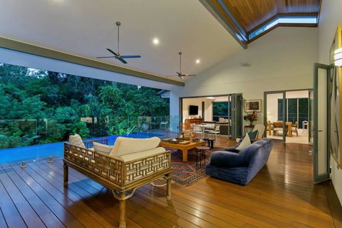 Veldree Palm Cove Rainforest Views,Privacy,Close To The Beach And Restaurants - Accommodation Guide 0