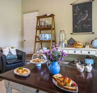 Vicarage View Cottage - Accommodation Asia
