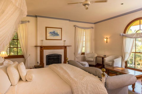 Victoria's At Ewingsdale - Accommodation Asia 3