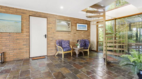 VIEWS AT MCCRAE..... - Accommodation Guide 1