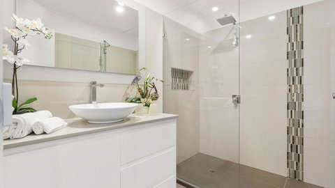 VIEWS AT MCCRAE..... - Accommodation Guide 0