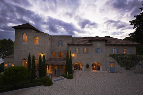 Villa Howden - Accommodation Asia 1