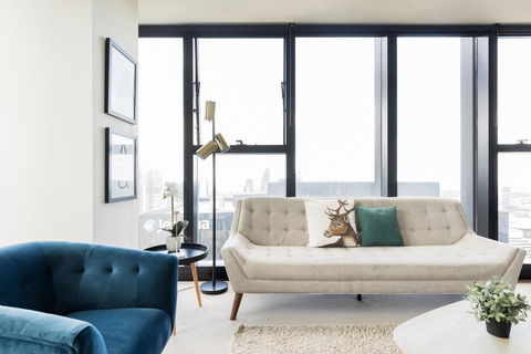 Wake To Eureka Tower Views From Prestigious Collins St - Accommodation Asia 0