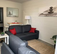 Walk to Lamberts Beach with Wi-fi and Netflix - Accommodation China