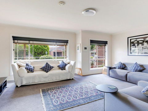 Walling-Clifton Gardens - Backing Onto Golf Course - Accommodation Asia 0
