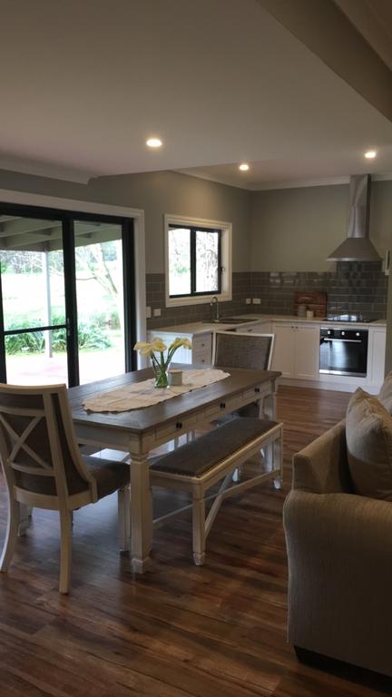 Walnut Tree Cottages - Accommodation Asia 1