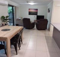 Waratah and Wattle Apartments - Accommodation Guide
