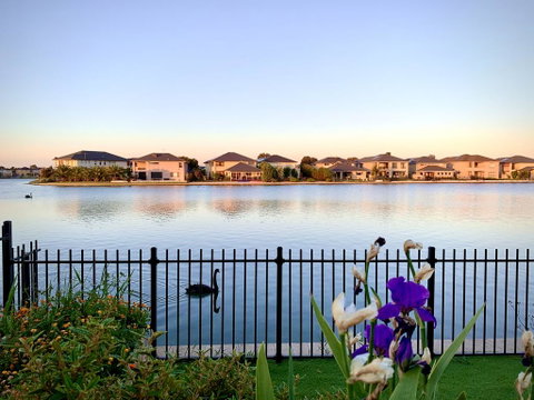 Waterfront Grand Villa For Big Group - Accommodation Guide 1