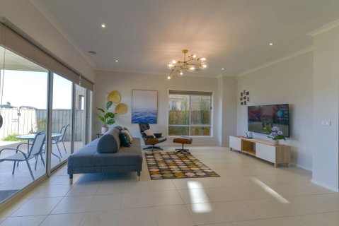 Waterfront Grand Villa For Big Group - Accommodation Guide 0