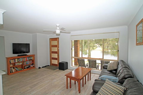 Waterfront On Plover - Accommodation Asia 2