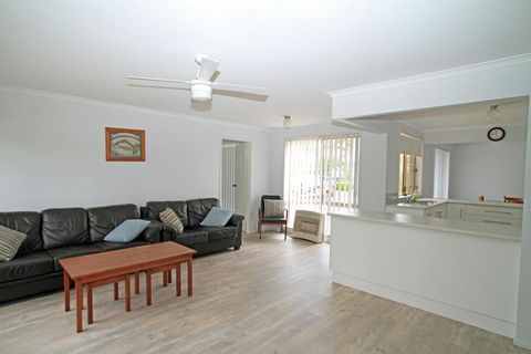 Waterfront On Plover - Accommodation Asia 1