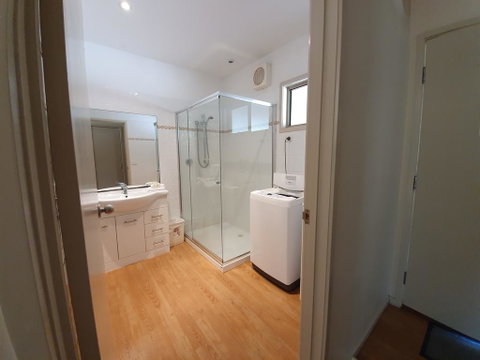 Waterfront Retreat At Wattle Point - Accommodation Guide 2