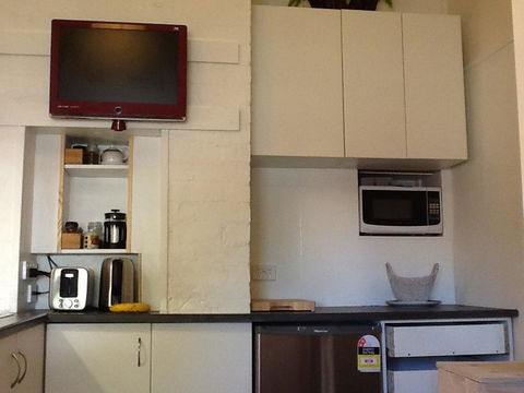 Redruth Cottage - Accommodation Asia 15