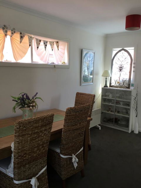 Redruth Cottage - Accommodation Asia 5
