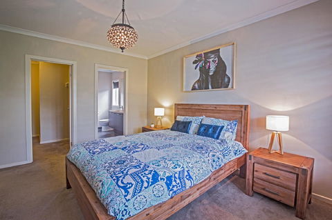 Nautical Rise Torquay - Accommodation Asia 12
