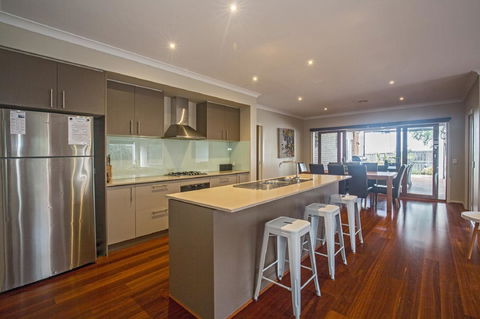 Nautical Rise Torquay - Accommodation Asia 3