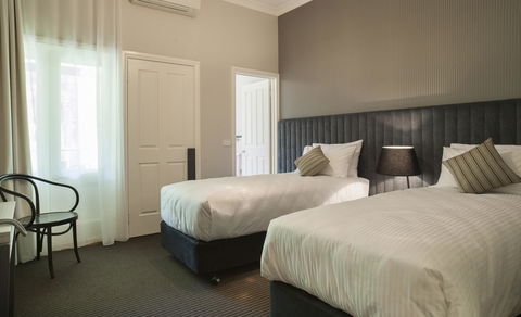 Oscar\'s On The Yarra - Accommodation Asia 11