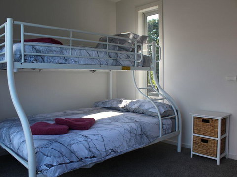 Central To Cowes - Accommodation Asia 7