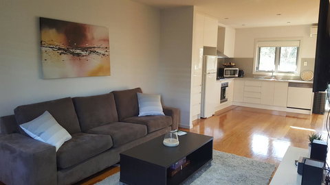 Central To Cowes - Accommodation Asia 1