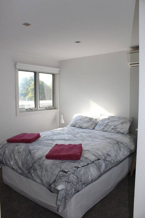 Central To Cowes - Accommodation Asia 6