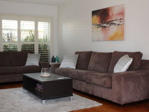 Central To Cowes - Accommodation Asia 2