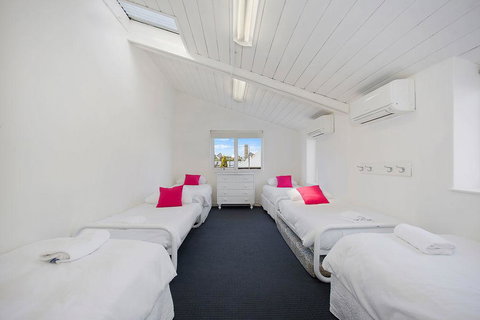 Plummers Mill - Central Townhouse - Accommodation China 7