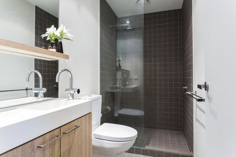 Complete Host 50 Claremont St Apartments - Accommodation Guide 16