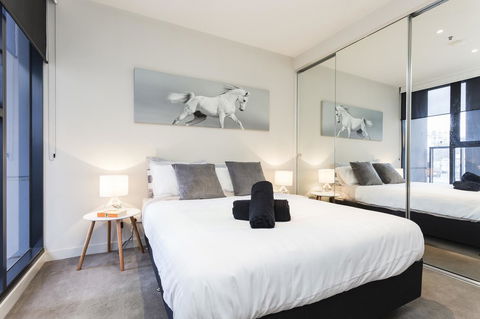 Complete Host 50 Claremont St Apartments - Accommodation Guide 1