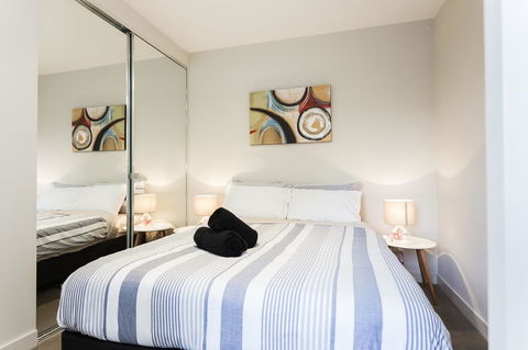 Complete Host 50 Claremont St Apartments - Accommodation Guide 15