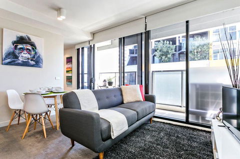Complete Host 50 Claremont St Apartments - Accommodation Guide 17