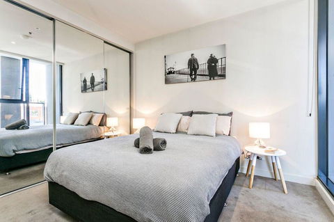 Complete Host 50 Claremont St Apartments - Accommodation Guide 18