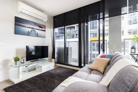 Complete Host 50 Claremont St Apartments - Accommodation Guide 12