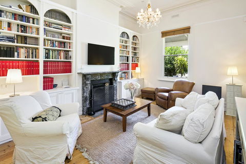 Windermere Fitzroy - Rejuvenate Stays - Accommodation Guide 0