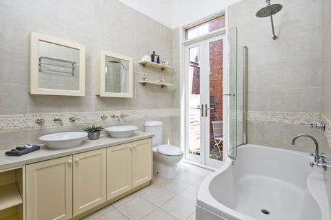 Windermere Fitzroy - Rejuvenate Stays - Accommodation Guide 5