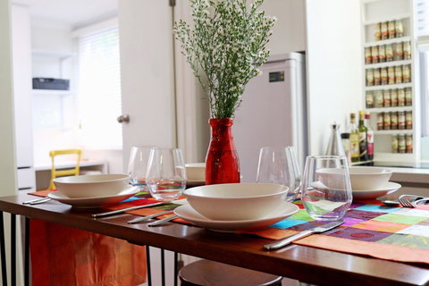 Colour Pop Fitzroy - 3 Bedroom Pet Friendly - Accommodation Asia 23