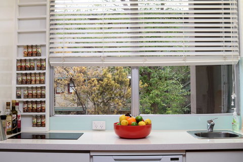 Colour Pop Fitzroy - 3 Bedroom Pet Friendly - Accommodation Asia 24