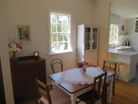 Walnut Cottage Via Leongatha - Accommodation Guide 2