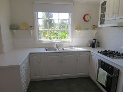 Walnut Cottage Via Leongatha - Accommodation Guide 4