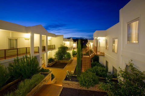 Hawthorn Gardens Serviced Apartments - Accommodation Guide 8