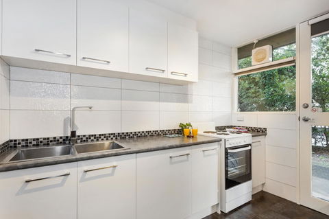 Melbourne Villa - Accommodation Asia 10