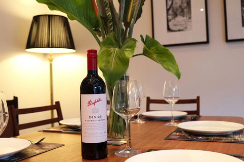 Majorca Magic On Flinders Lane - Rejuvenate Stays - Accommodation China 6