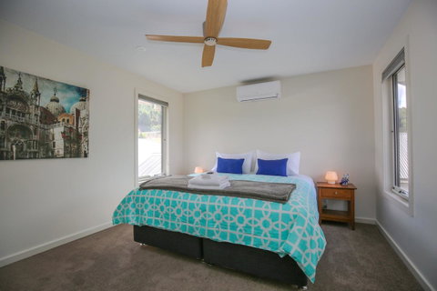 Amber Mist Villa Two - Accommodation Guide 6