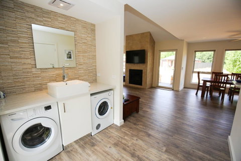 Amber Mist Villa Two - Accommodation Guide 12